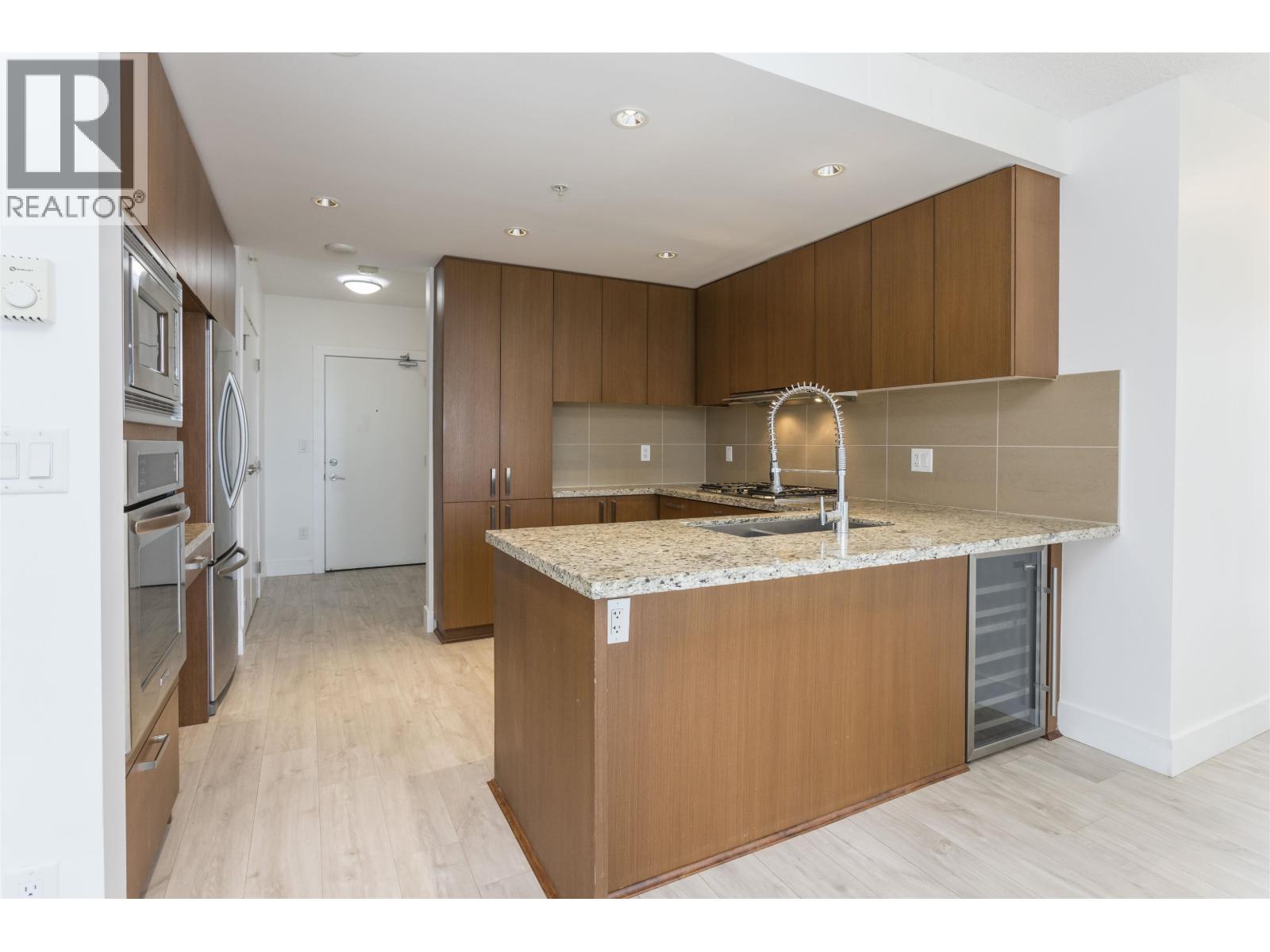 702 1155 The High Street, Coquitlam, British Columbia  V3B 7W4 - Photo 6 - R3177447
