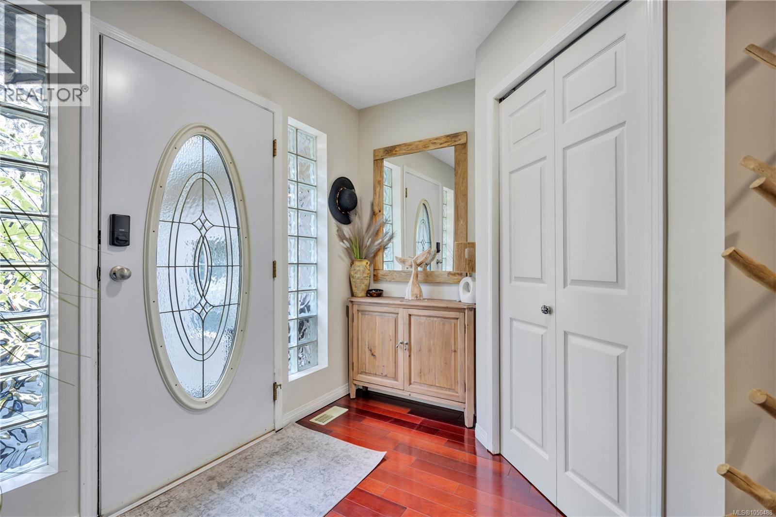 5911 Waldbank Rd