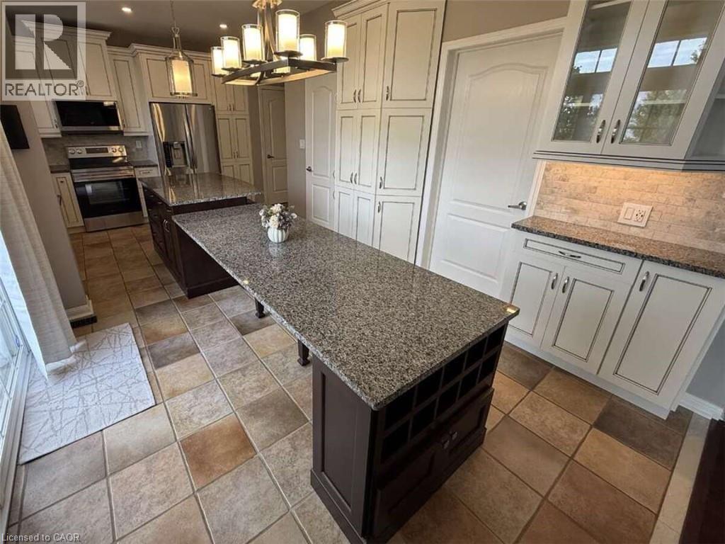 5673 Roseville Court, Burlington, Ontario  L7L 6V4 - Photo 2 - 40873227