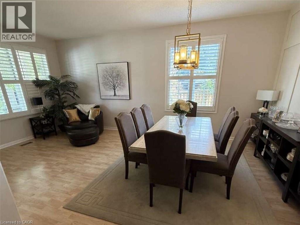 5673 Roseville Court, Burlington, Ontario  L7L 6V4 - Photo 6 - 40873227