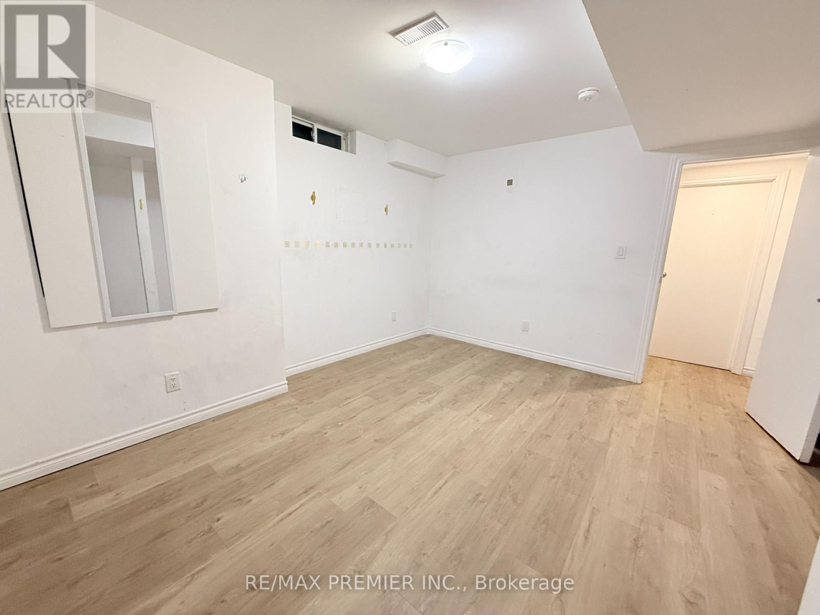 42 Education Road, Brampton, Ontario L6P 3R7 - Photo 7 - W13879260