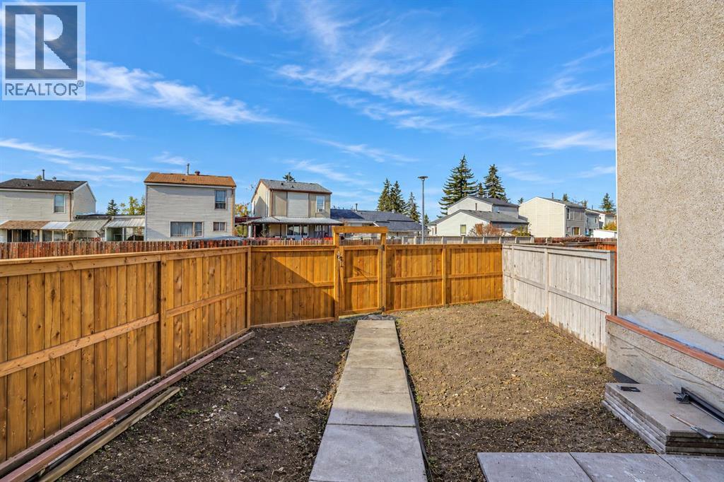 99 Penworth Close Se, Calgary, Alberta  T2A 5N4 - Photo 26 - A2352797