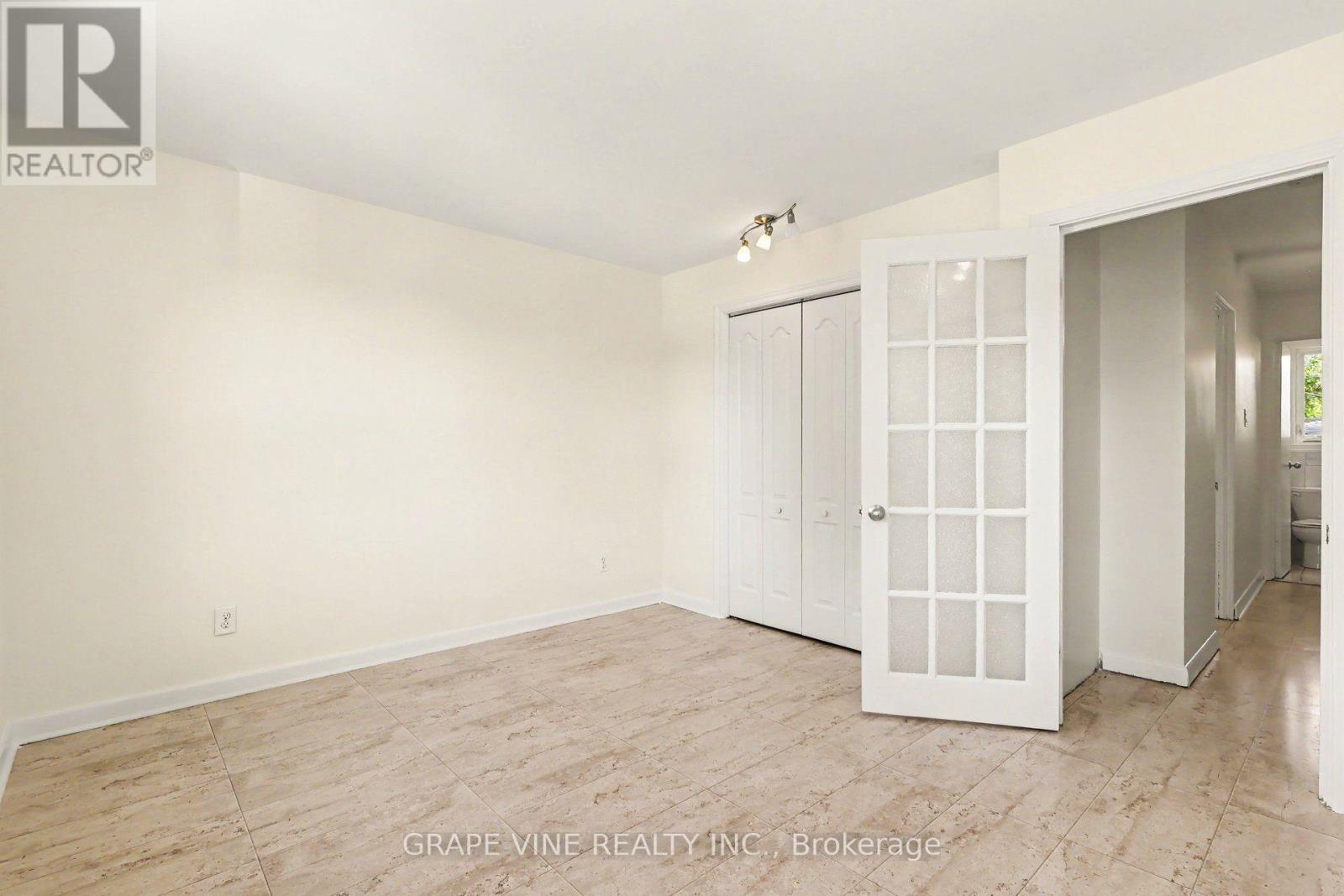 371 Larouche Street, Ottawa, Ontario  K1L 7L1 - Photo 11 - X14105090