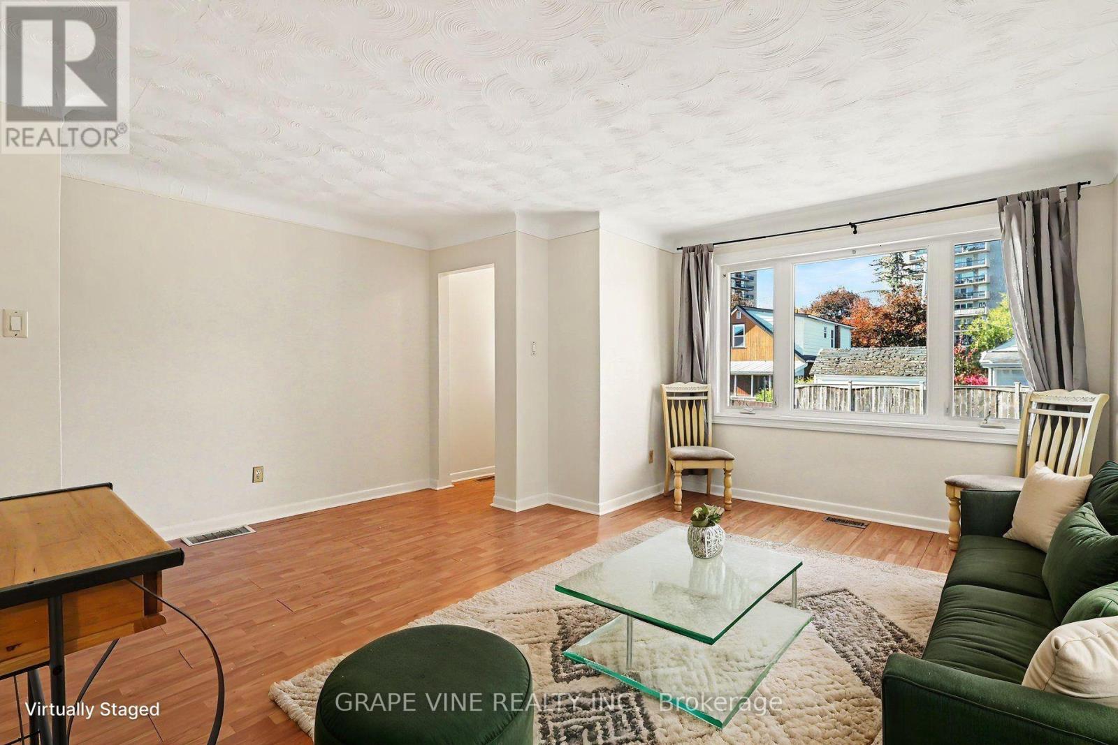 371 Larouche Street, Ottawa, Ontario  K1L 7L1 - Photo 2 - X14105090