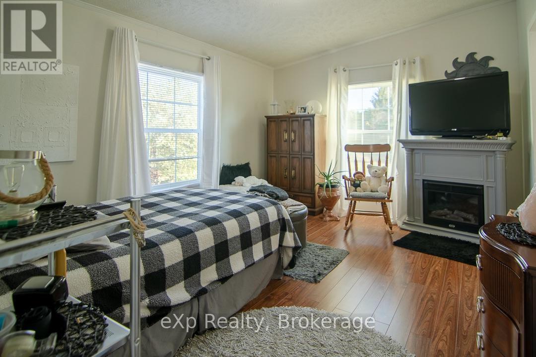 123 Rosewood Drive, Georgian Bluffs, Ontario  N4K 5N5 - Photo 17 - X14105078