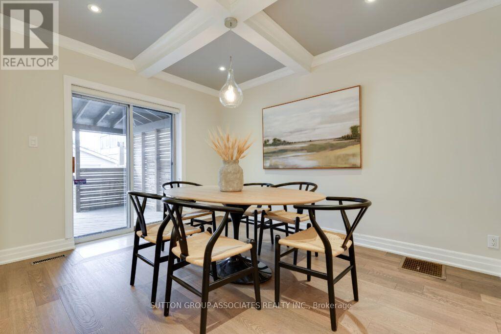71 Kersdale Avenue, Toronto, Ontario  M6M 1E2 - Photo 10 - W14105088