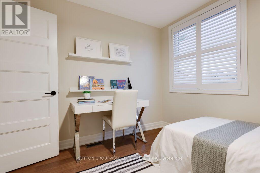 71 Kersdale Avenue, Toronto, Ontario  M6M 1E2 - Photo 29 - W14105088
