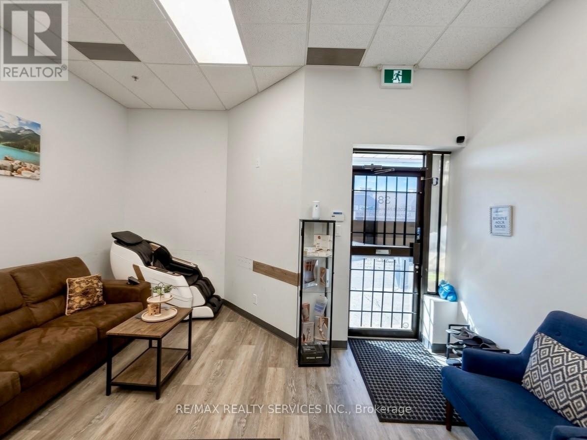 2500 Williams Parkway, Brampton, Ontario  L6S 5M9 - Photo 5 - W14105098