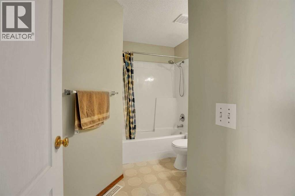 145 Hamptons Link NW, Calgary, Alberta  T3A 5V9 - Photo 26 - A2353604
