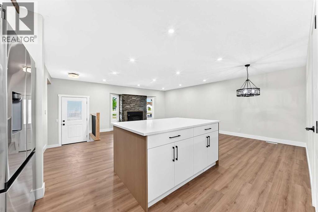 3320 60 Street NE, Calgary, Alberta  T1Y 3S9 - Photo 7 - A2350237