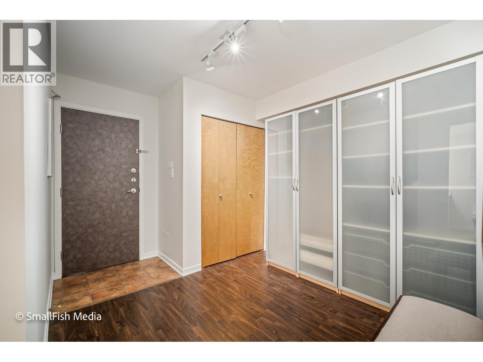 322 638 W 7th Avenue, Vancouver, British Columbia  V5Z 1B5 - Photo 4 - R3177162