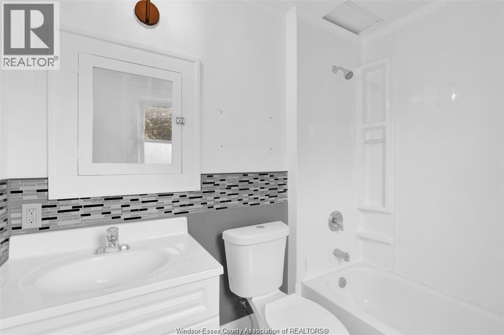 1405 Drouillard Unit# 2, Windsor, Ontario  N8Y 2R8 - Photo 5 - 26025869