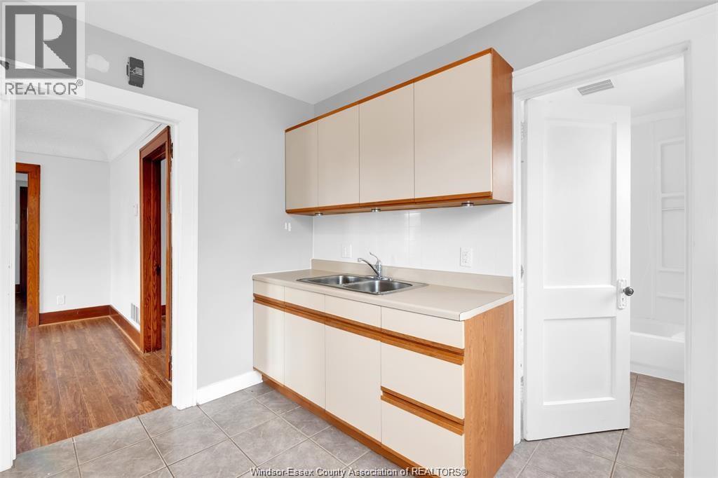 1405 Drouillard Unit# 2, Windsor, Ontario  N8Y 2R8 - Photo 8 - 26025869