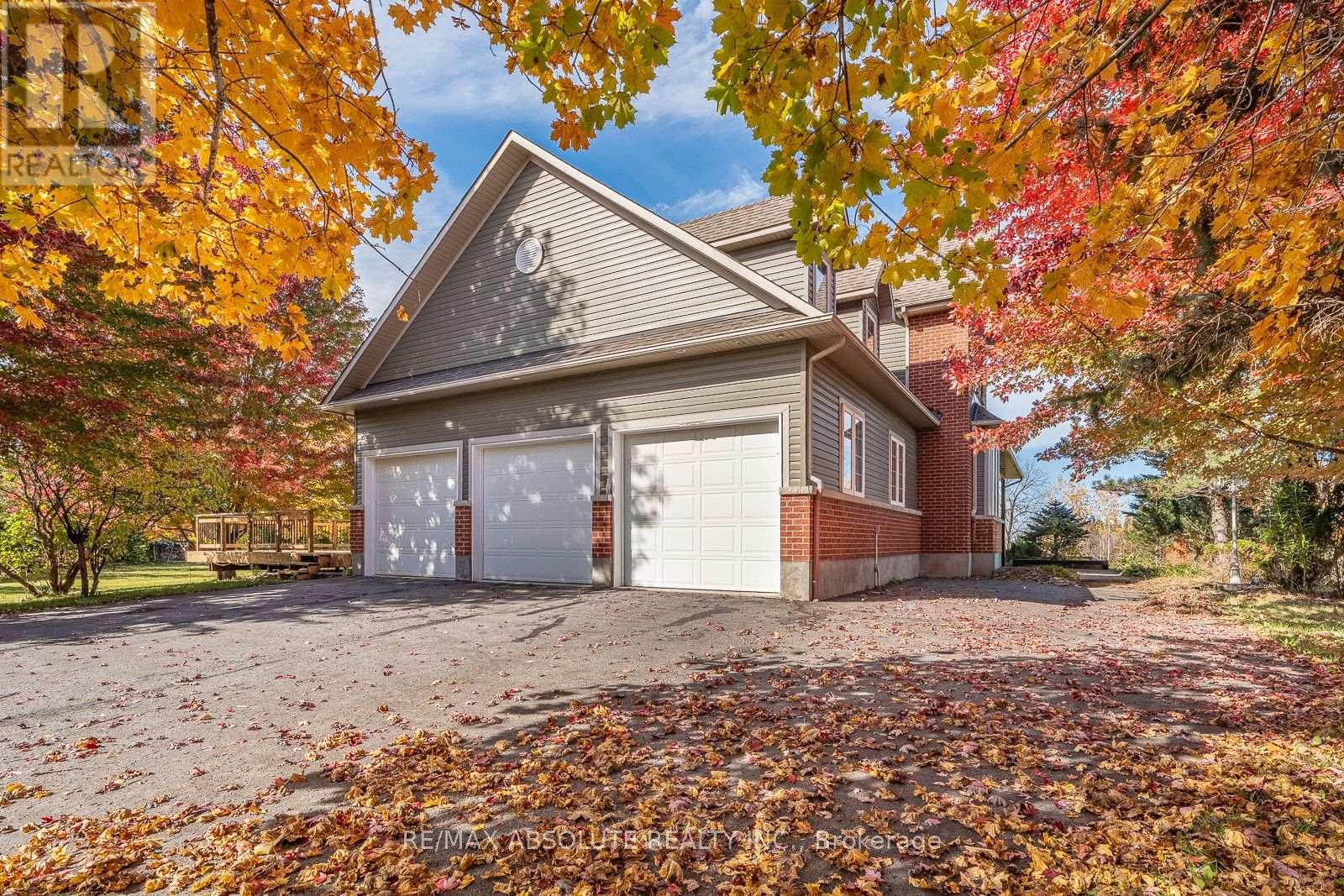 7001 Flewellyn Road, Ottawa, Ontario  K2S 1B6 - Photo 8 - X14105172
