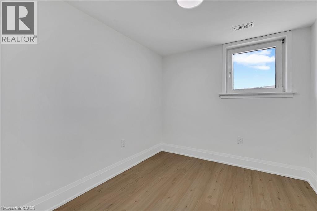 581 Lancaster Street W Unit# 2, Kitchener, Ontario  N2K 1M5 - Photo 9 - 40873247