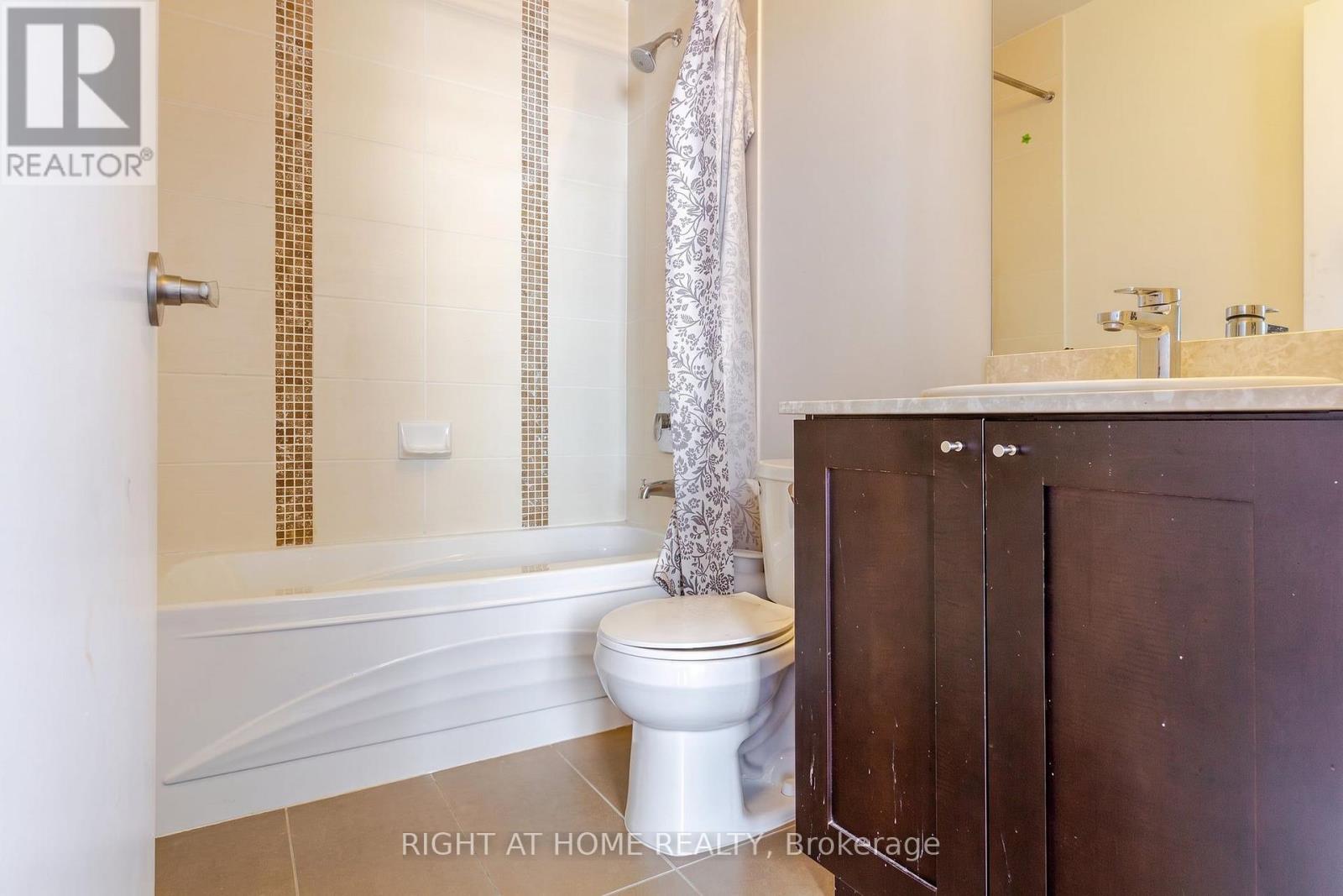 2102 - 4070 Confederation Parkway, Mississauga, Ontario  L5B 0E9 - Photo 26 - W14105138