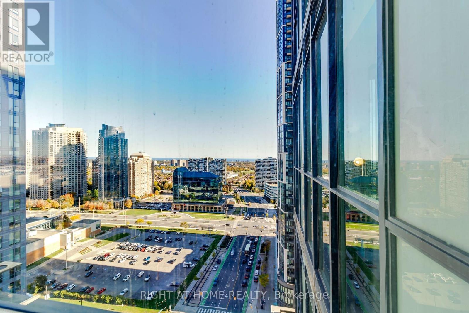 2102 - 4070 Confederation Parkway, Mississauga, Ontario  L5B 0E9 - Photo 31 - W14105138