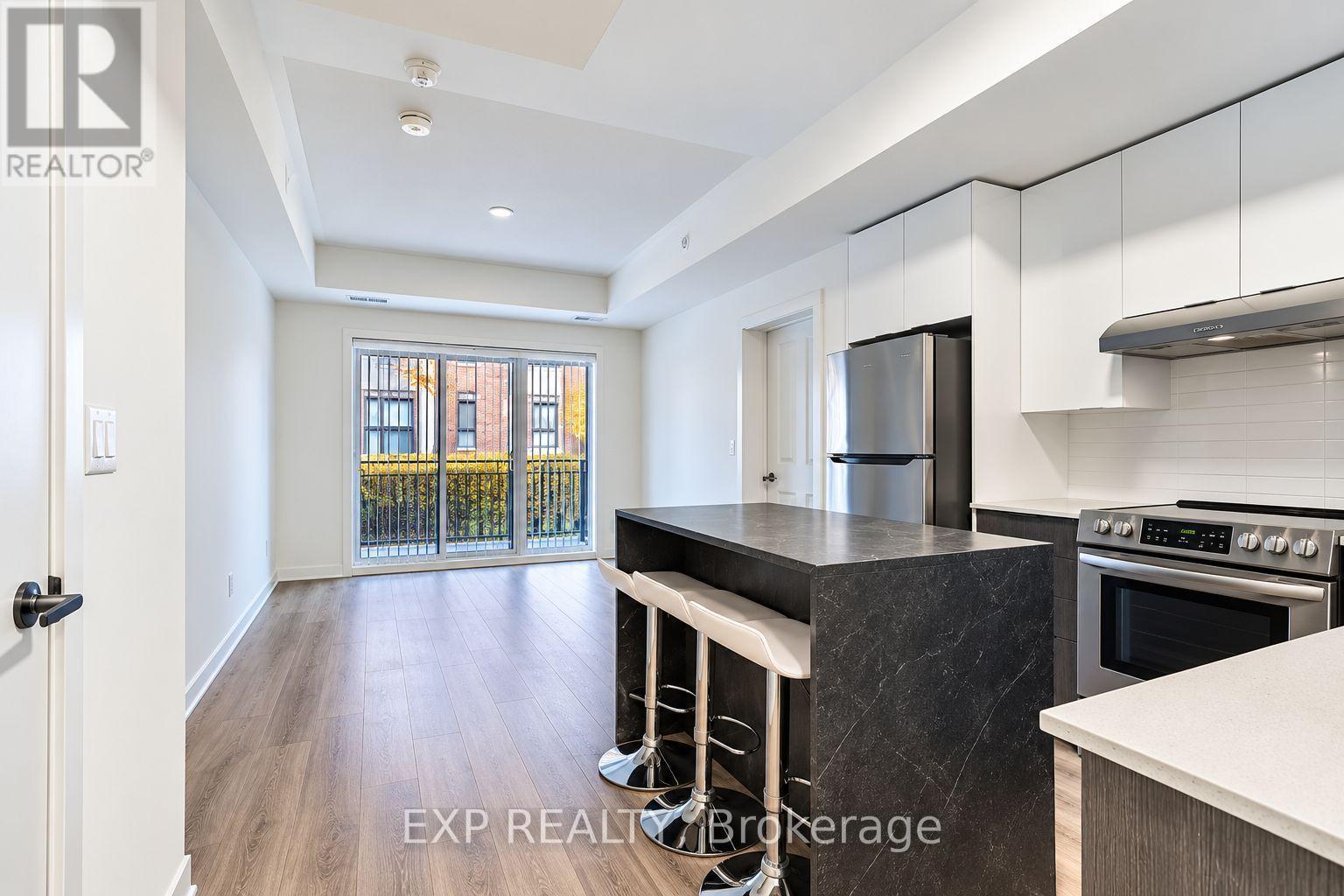 101 - 120 Canon Jackson Drive, Toronto, Ontario  M6M 0B8 - Photo 4 - W14105156