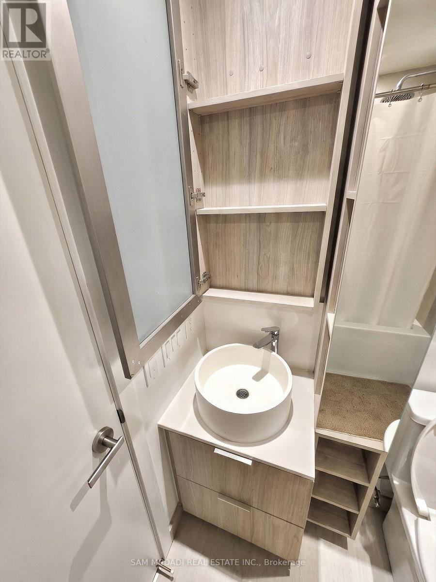 1315 - 28 Ann Street, Mississauga, Ontario  L5G 3G1 - Photo 13 - W14105164