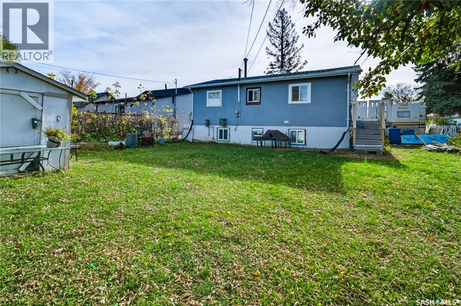 38 30th Street E, Prince Albert, Saskatchewan  S6V 1Y9 - Photo 31 - SK051604