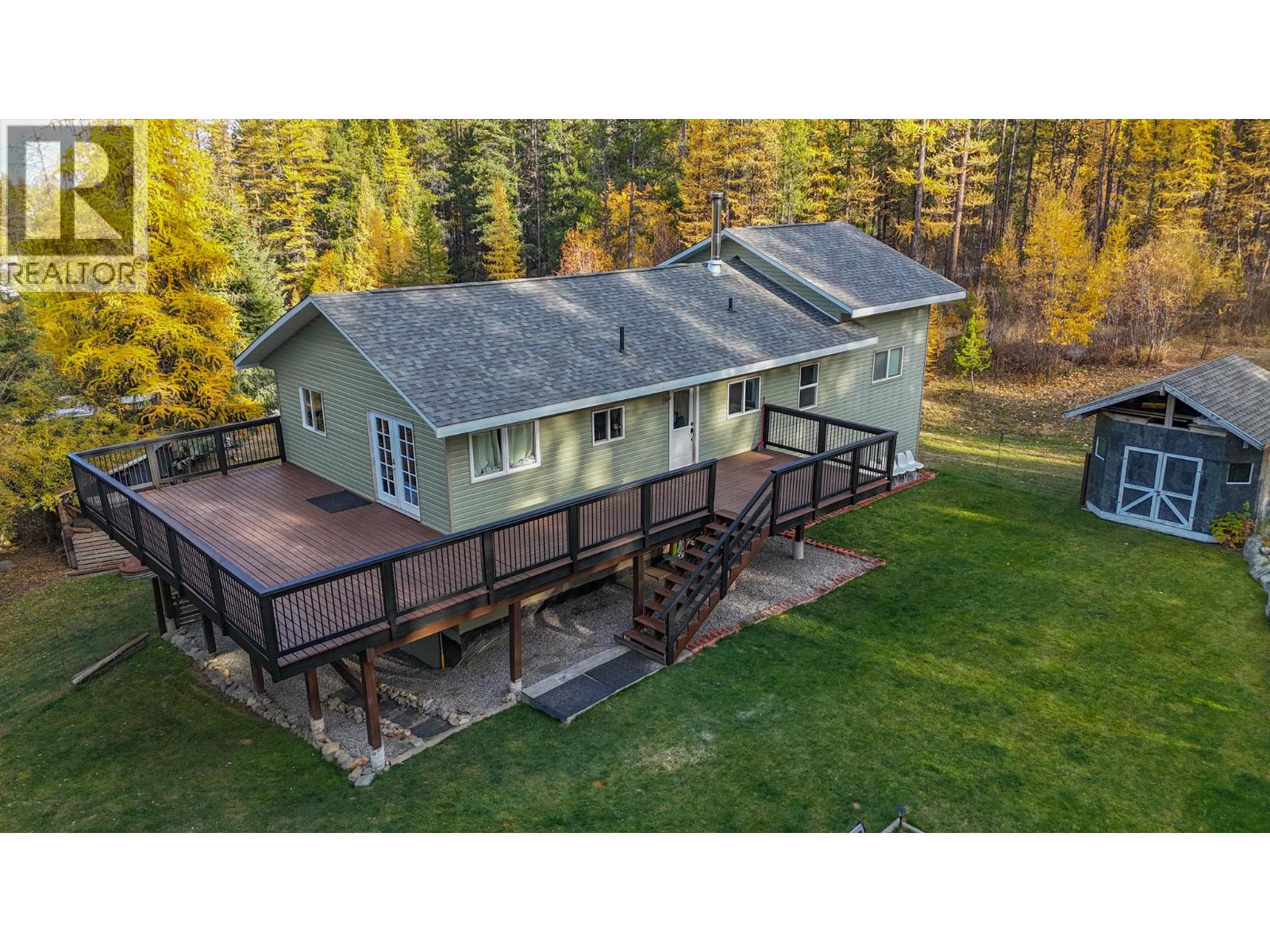 8075 Drinkwater Road, Kimberley, British Columbia V1A 3M6 - Photo 2 - 10404177