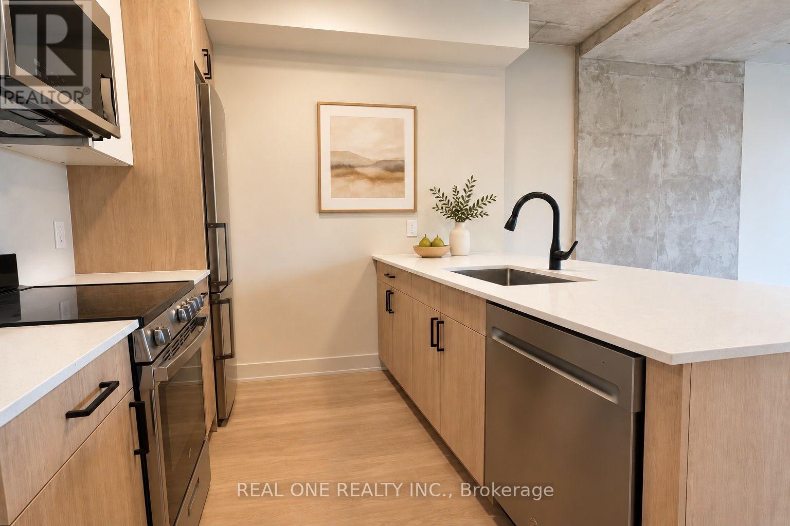 404 - 810 King Street W, Hamilton, Ontario  L8S 0A7 - Photo 4 - X14105006