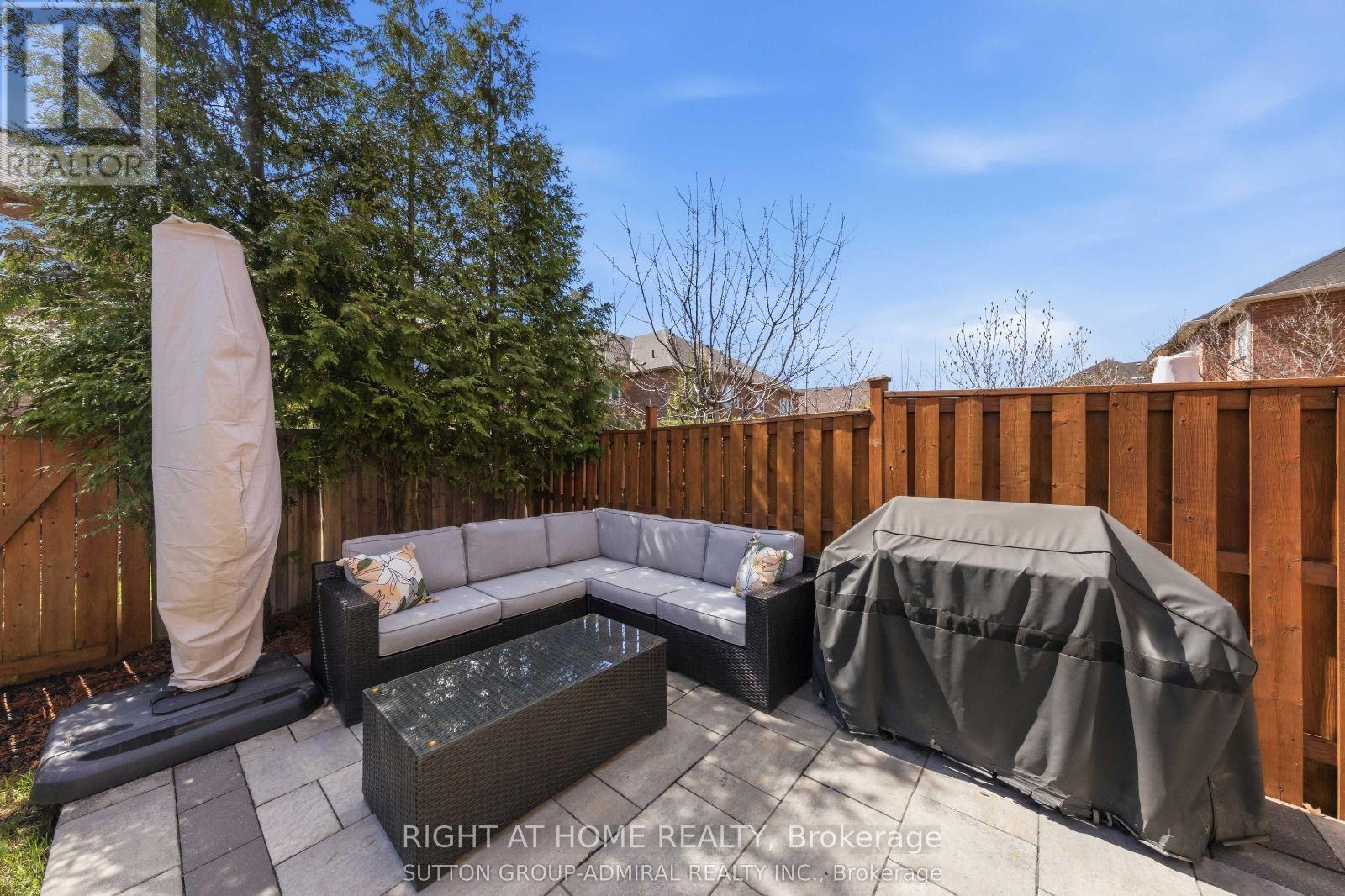 8 Napanee Street, Richmond Hill, Ontario  L4E 0X4 - Photo 36 - N14105206