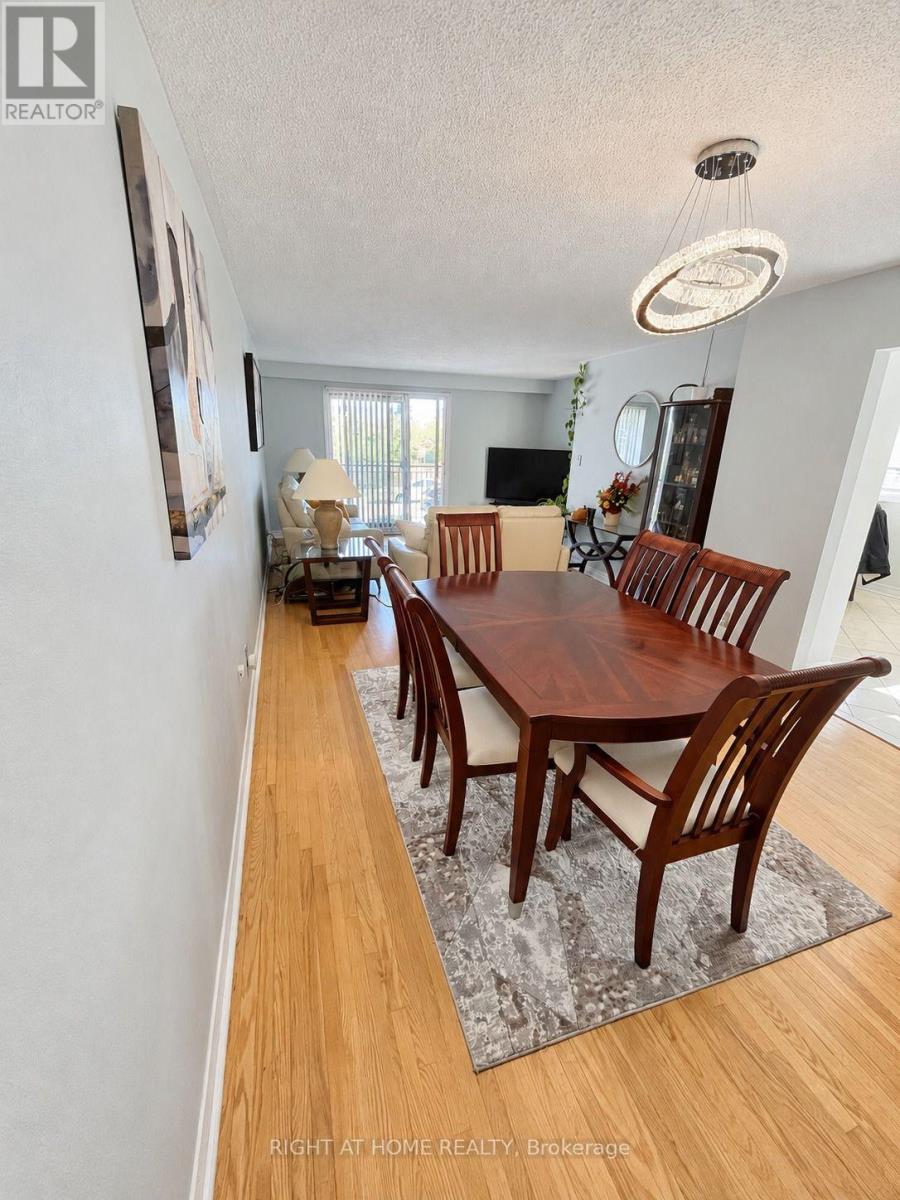 101 Hanson Road, Mississauga, Ontario  L5B 2E3 - Photo 18 - W14091308