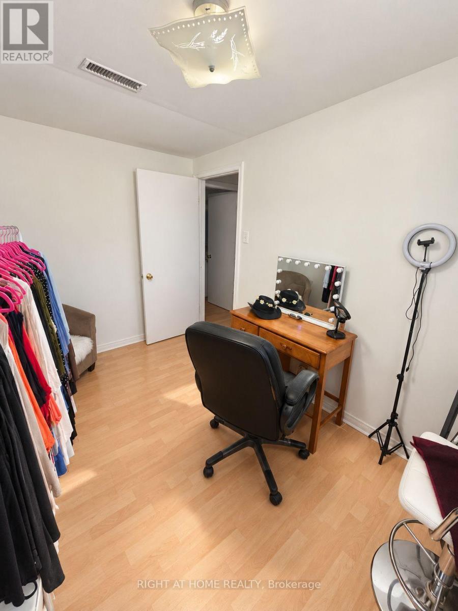 101 Hanson Road, Mississauga, Ontario  L5B 2E3 - Photo 35 - W14091308