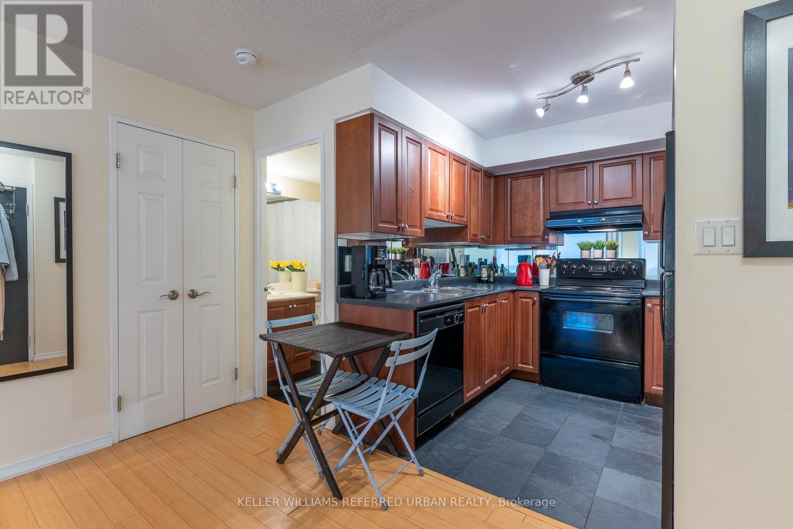 304 - 230 King Street E, Toronto, Ontario  M5A 1K5 - Photo 2 - C14104496