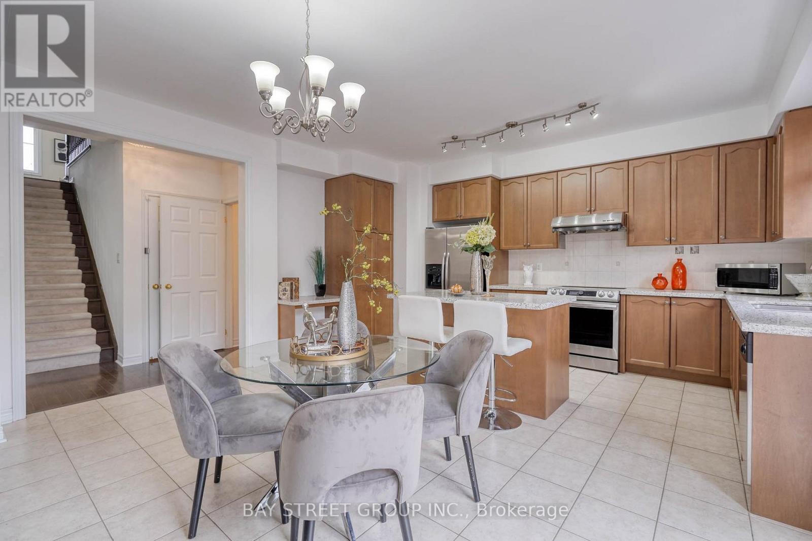 82 Prince Of Wales Drive, Markham, Ontario  L6C 0K2 - Photo 12 - N14105234