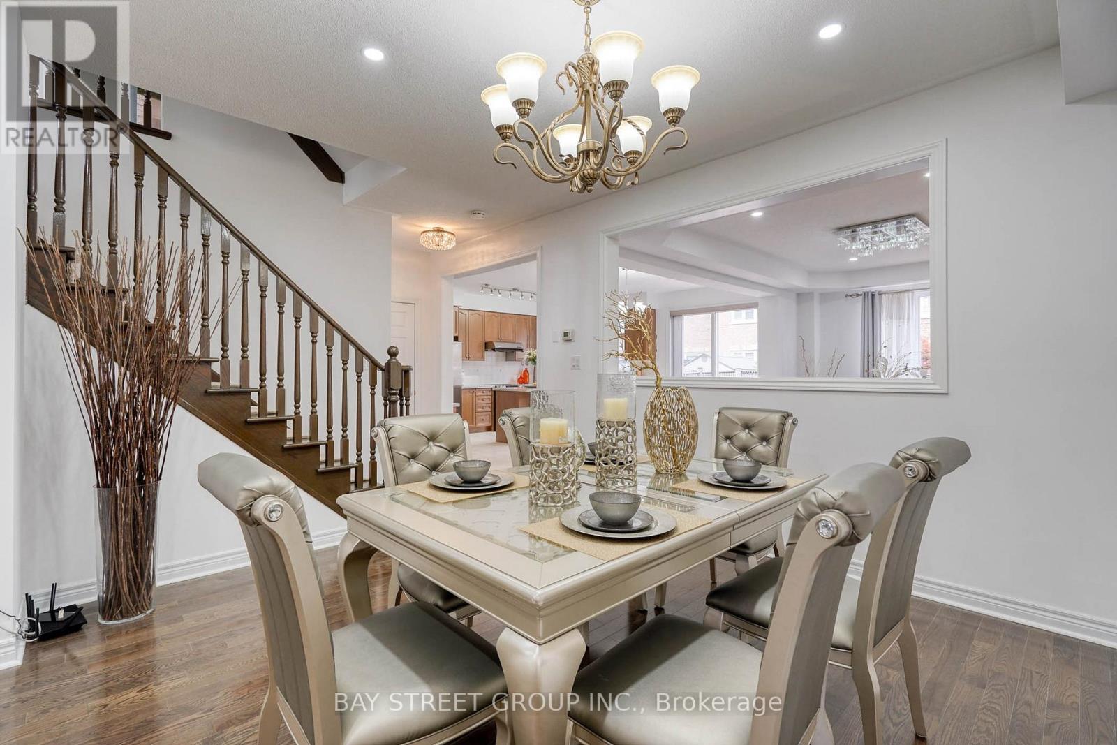 82 Prince Of Wales Drive, Markham, Ontario  L6C 0K2 - Photo 5 - N14105234
