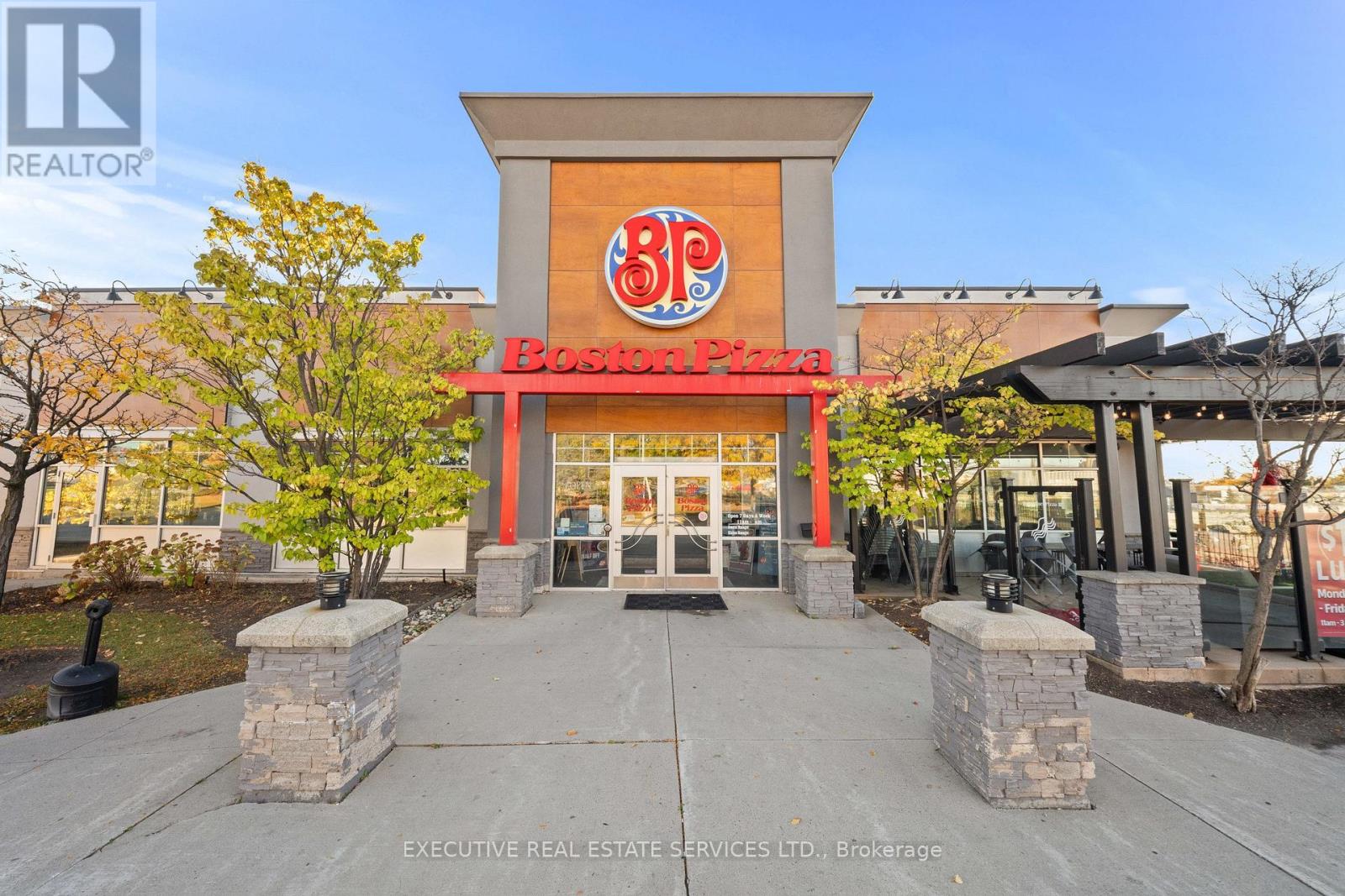 3120 SOUTH SERVICE ROAD, Burlington, Ontario