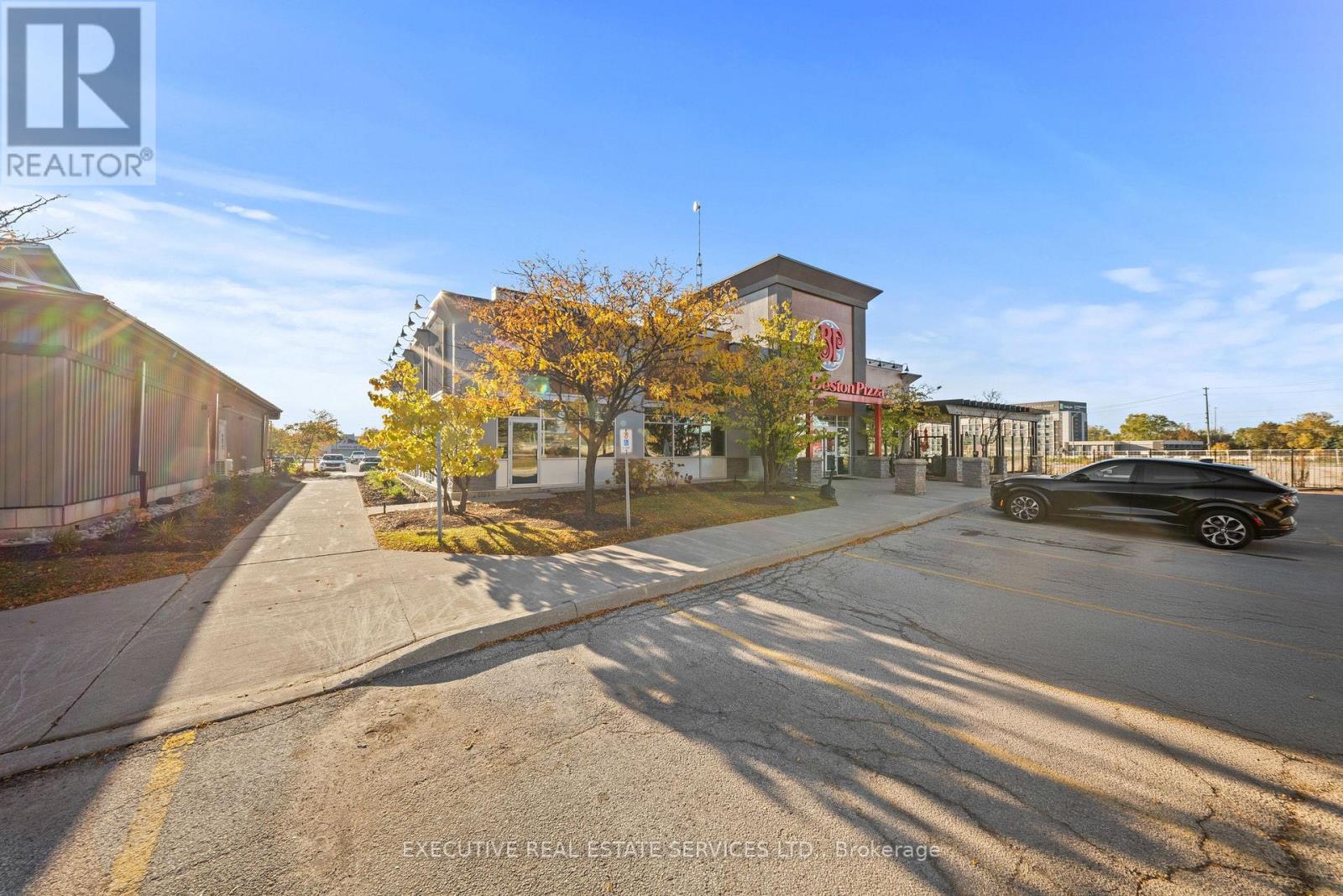 3120 South Service Road, Burlington, Ontario  L7N 3J3 - Photo 15 - W14105256