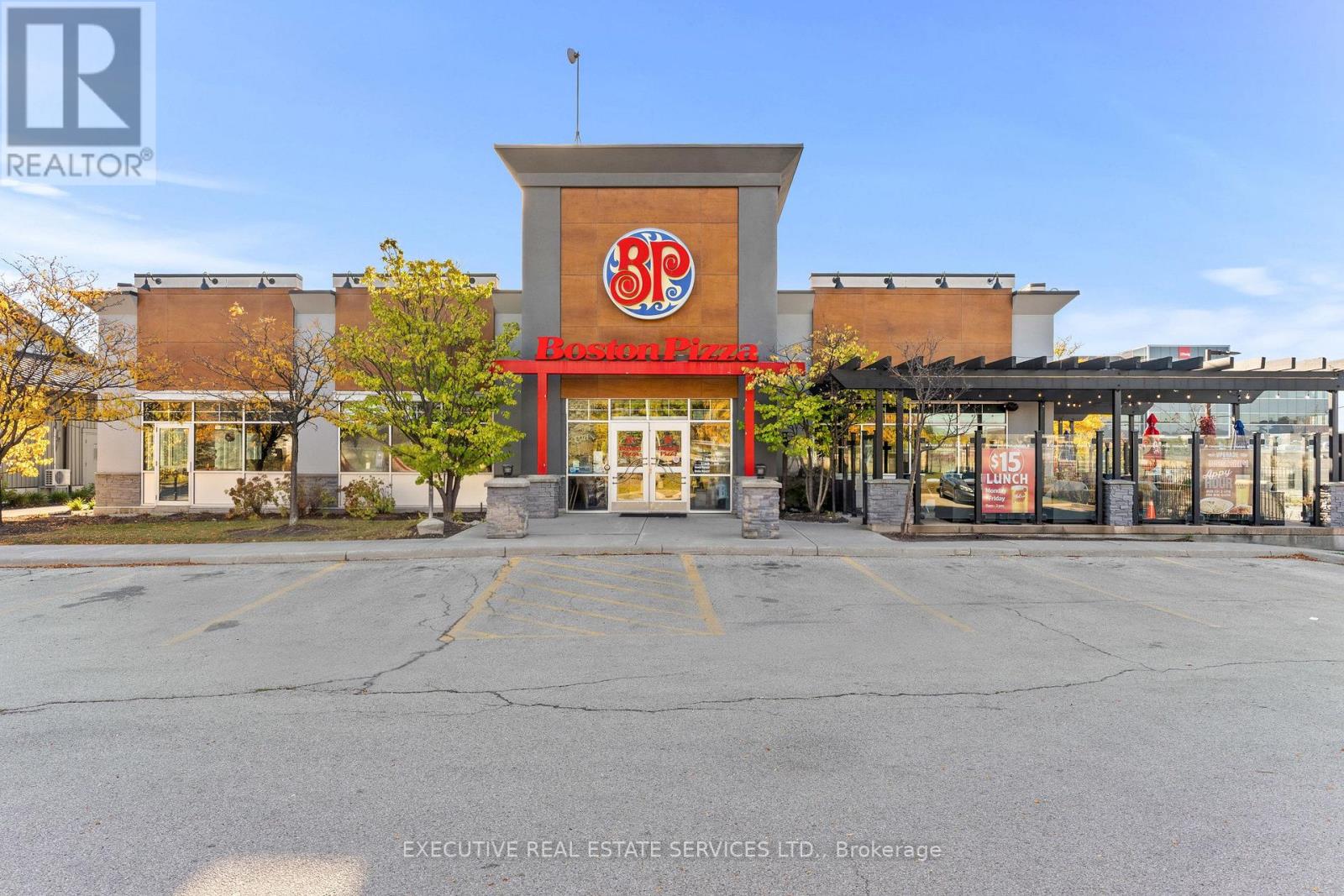 3120 South Service Road, Burlington, Ontario  L7N 3J3 - Photo 2 - W14105256