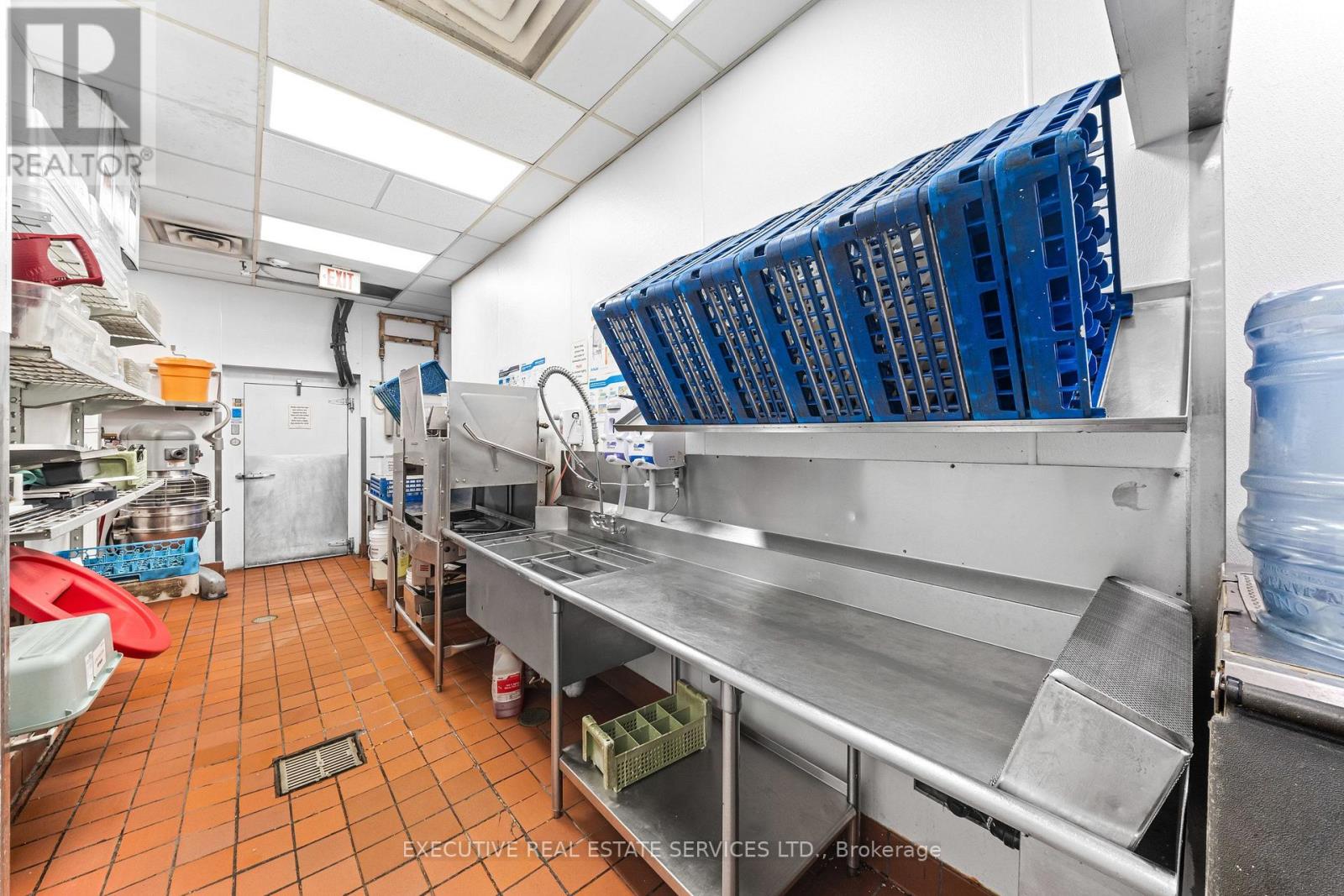 3120 South Service Road, Burlington, Ontario  L7N 3J3 - Photo 39 - W14105256