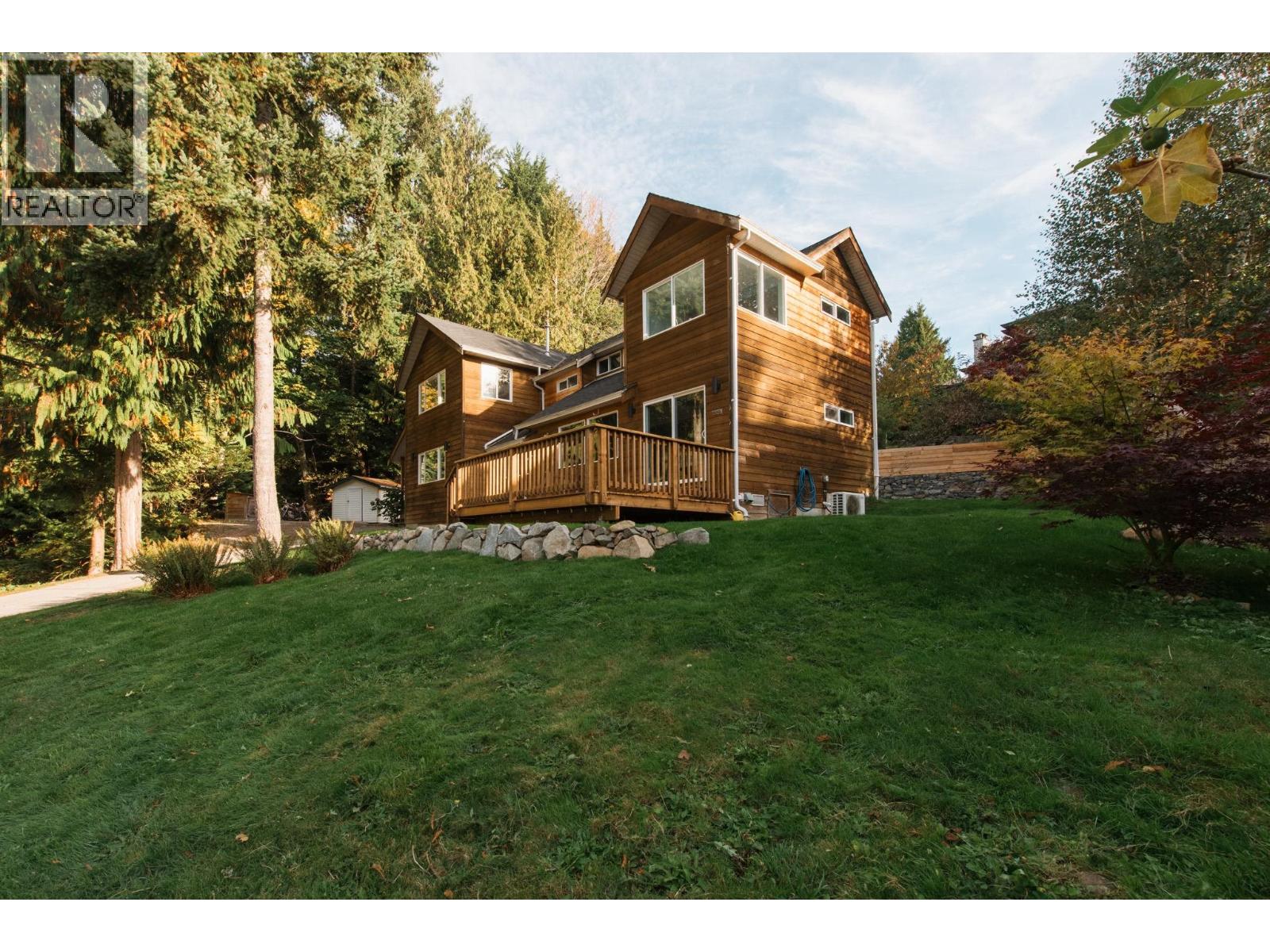 1646 GRANDVIEW ROAD, Gibsons, British Columbia