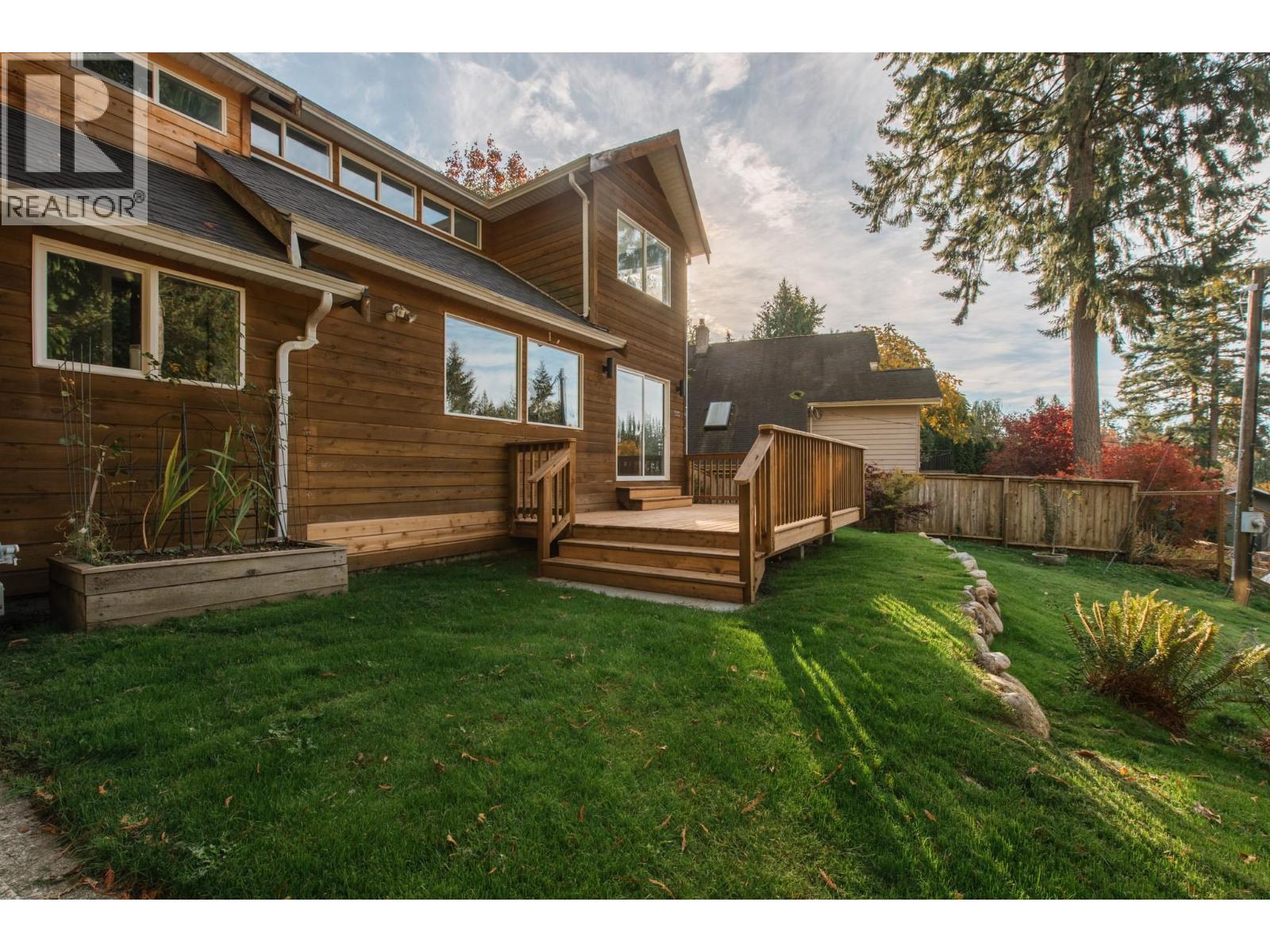 1646 GRANDVIEW ROAD
