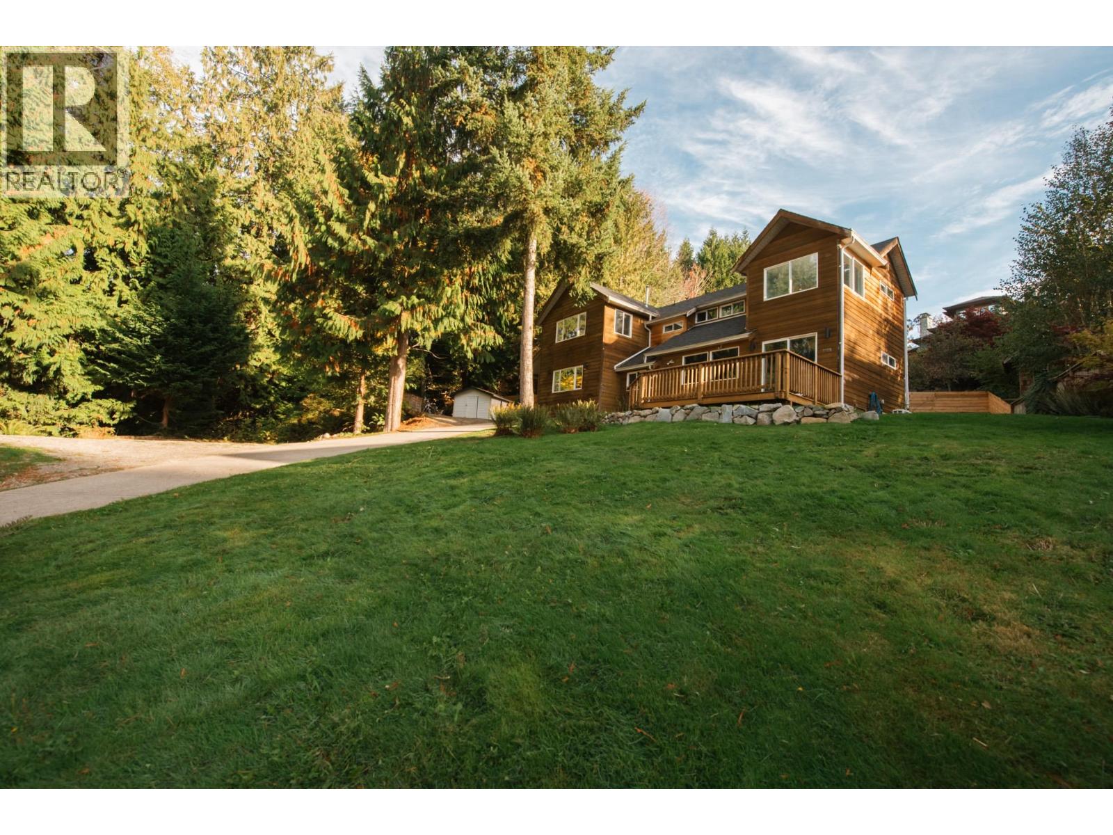 1646 GRANDVIEW ROAD