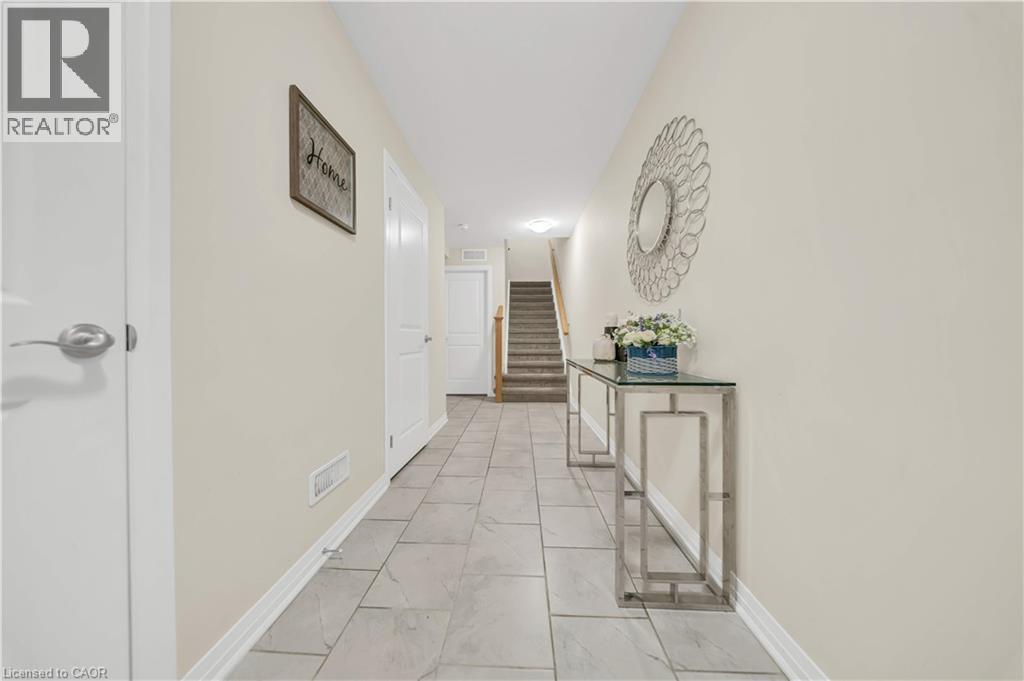 23 Valencia Avenue, Kitchener, Ontario  N2R 0R7 - Photo 4 - 40873206