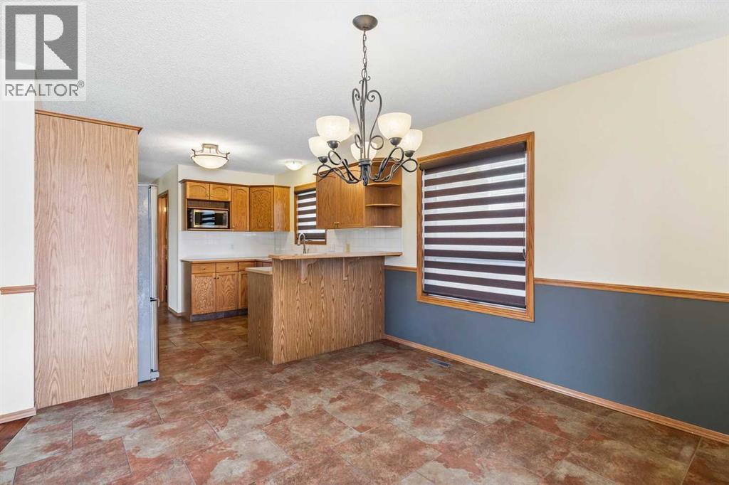106 Hawkland Place NW, Calgary, Alberta  T3G 3R8 - Photo 17 - A2352248