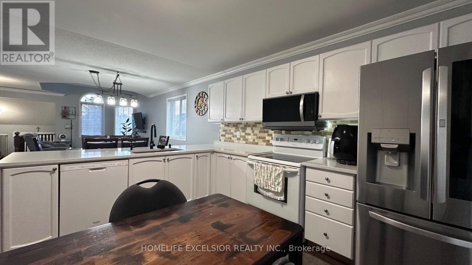 34 Irene Drive, Barrie (Painswick South), Ontario  L4N 0Y8 - Photo 11 - S14105290