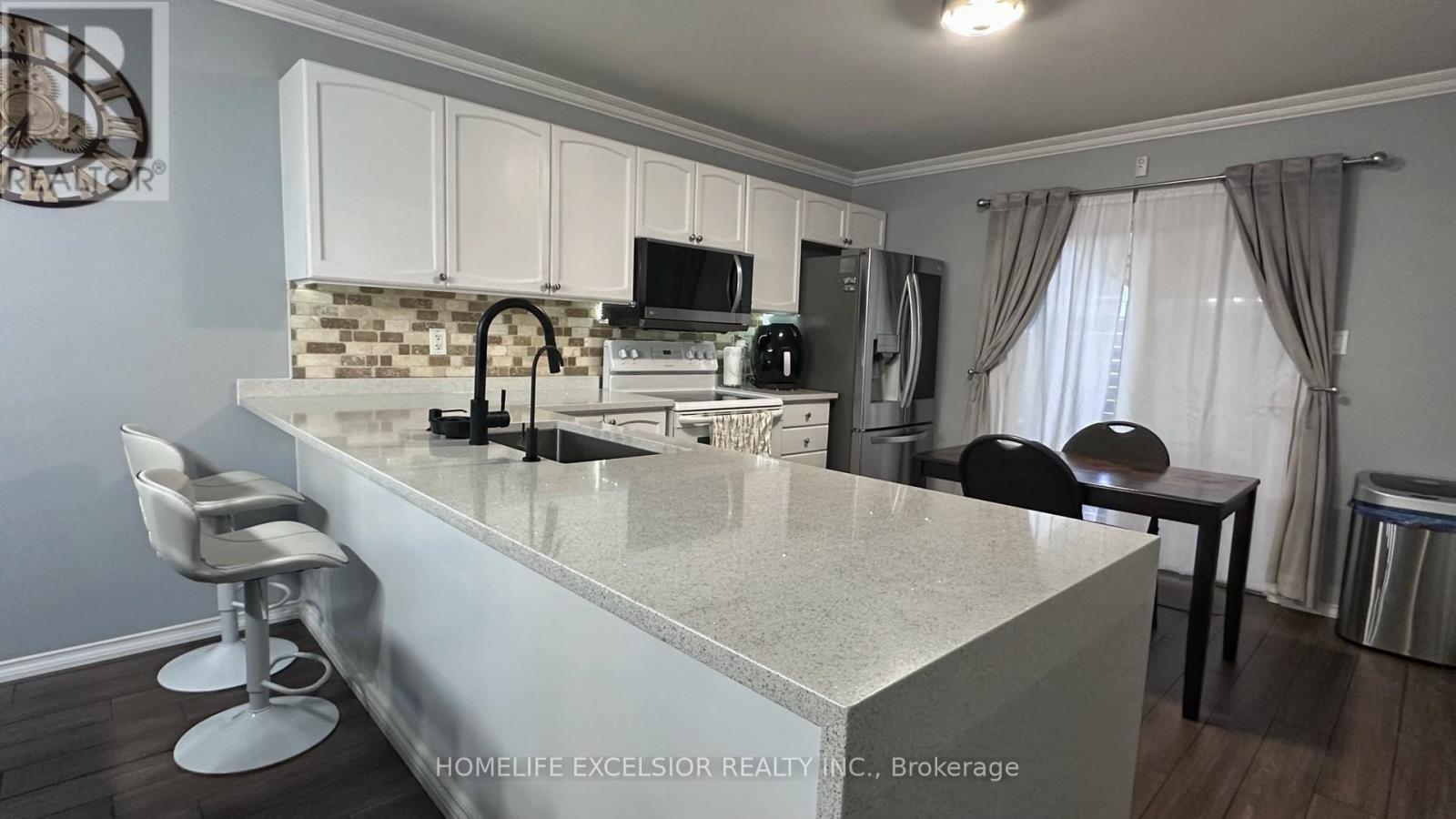34 Irene Drive, Barrie (Painswick South), Ontario  L4N 0Y8 - Photo 9 - S14105290