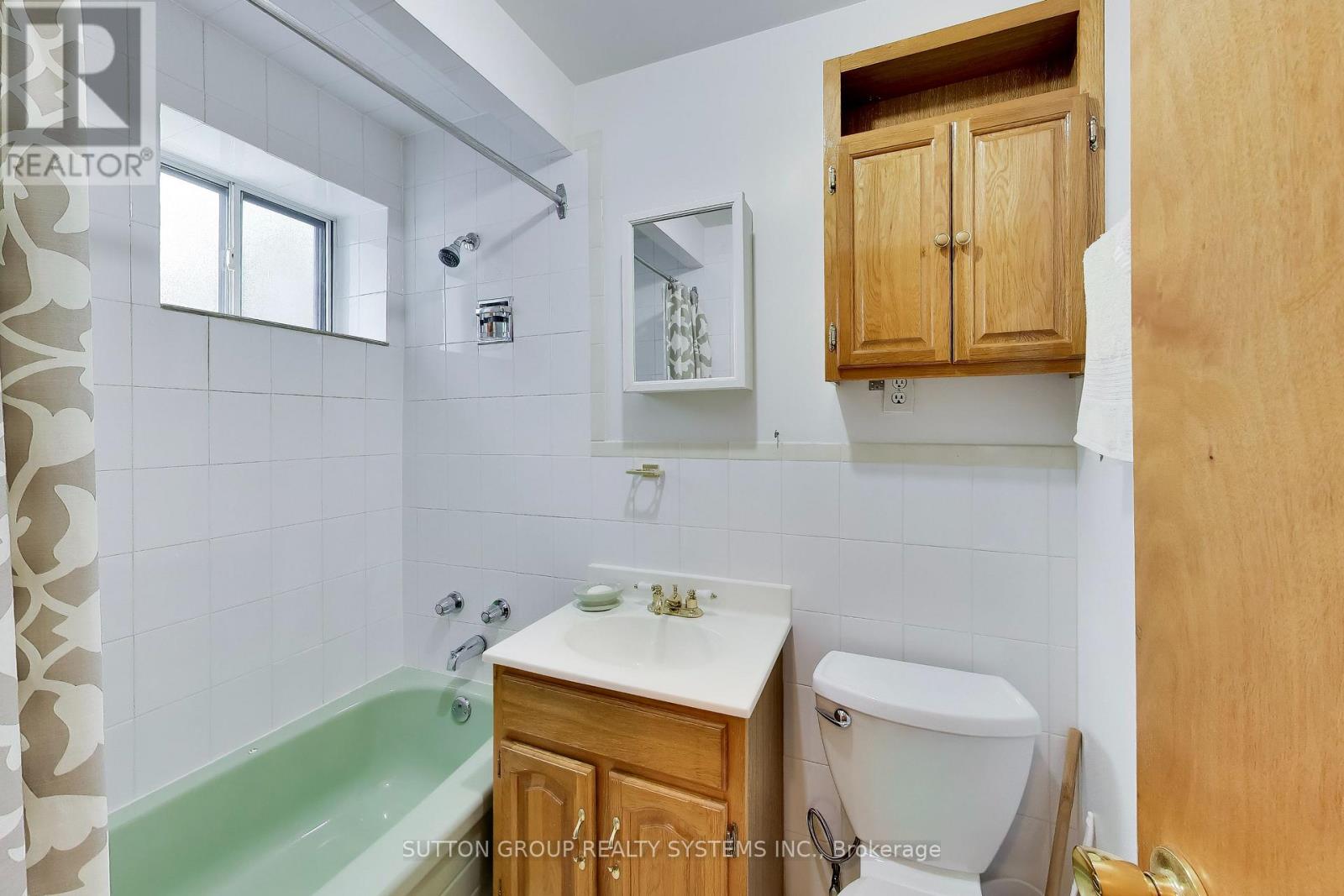 8 Alhambra Avenue, Toronto, Ontario  M6R 2S3 - Photo 22 - W14105300