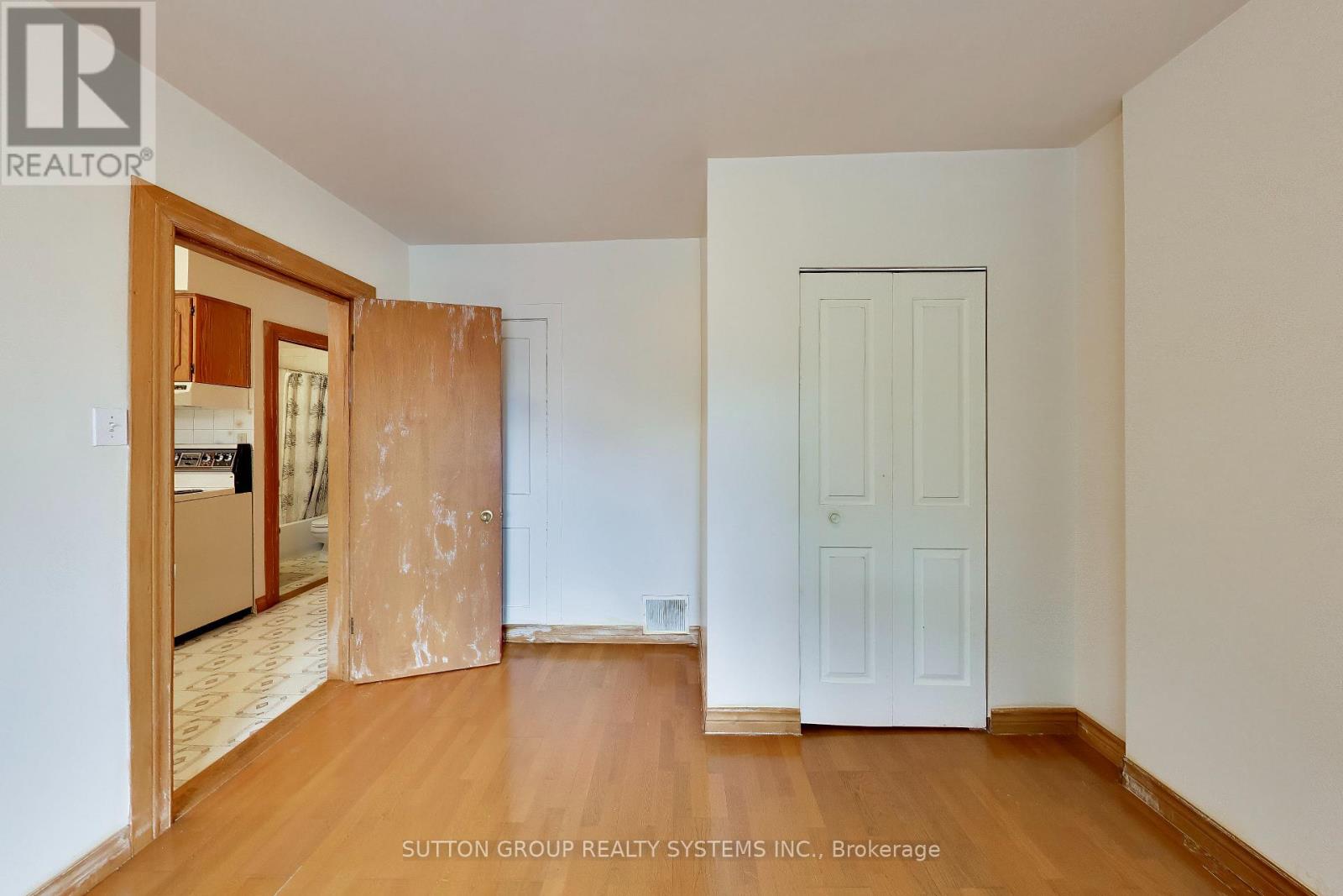 8 Alhambra Avenue, Toronto, Ontario  M6R 2S3 - Photo 26 - W14105300