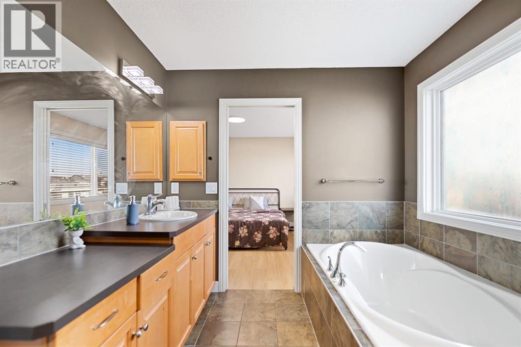 311 Sagewood Landing SW, Airdrie, Alberta  T4B 3N6 - Photo 27 - A2353897