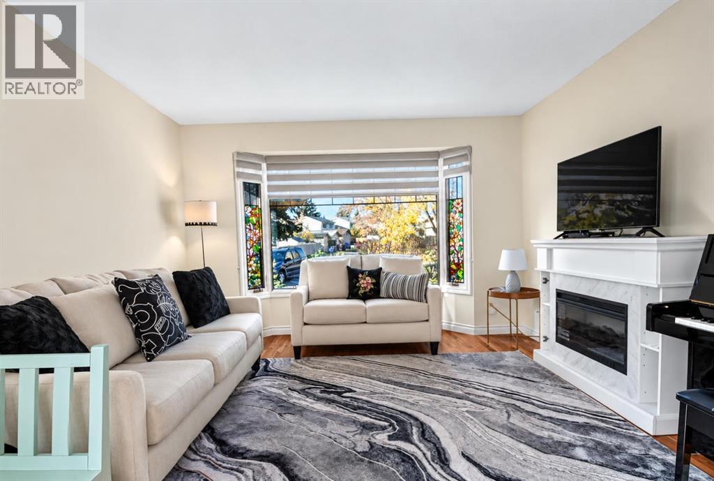 20 Erin Croft Place Se, Calgary, Alberta  T2B 2V3 - Photo 5 - A2353766