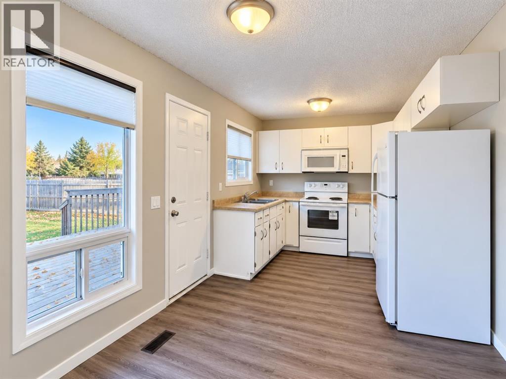 67 Falchurch Crescent NE, Calgary, Alberta  T3J 1J9 - Photo 9 - A2336366