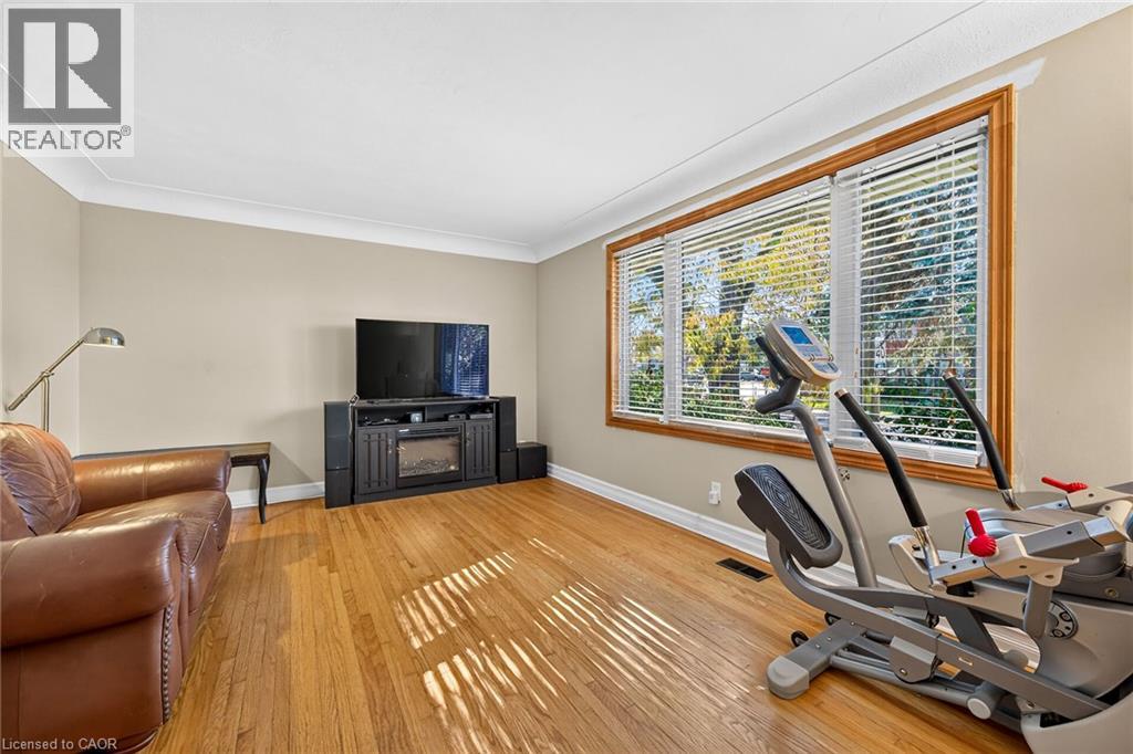 6 Sandringham Avenue, Hamilton, Ontario  L9C 2H4 - Photo 14 - 40872602