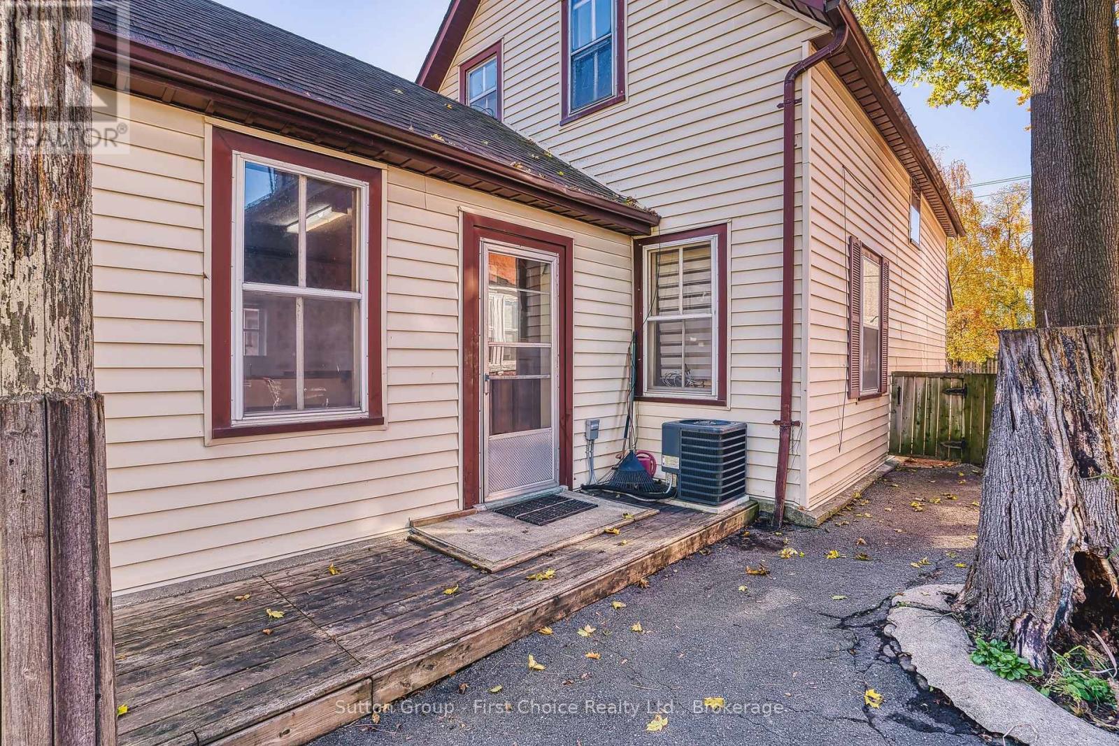 32 Falstaff Street, Stratford, Ontario  N5A 3T3 - Photo 19 - X14105356